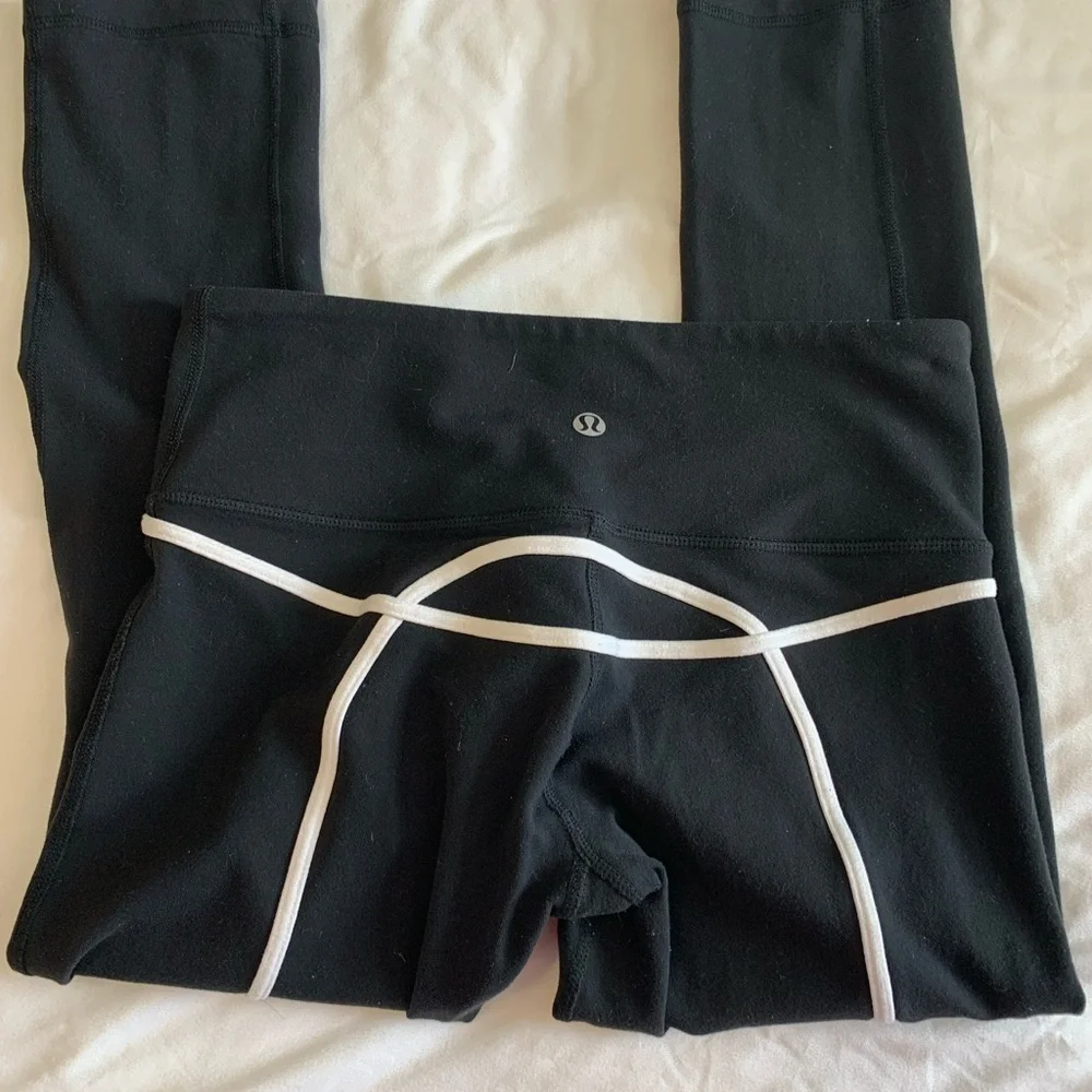lululemon Black Leggings with White Trim - Picture 14 of 16
